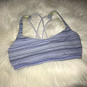 Lululemon free to be wild size 6